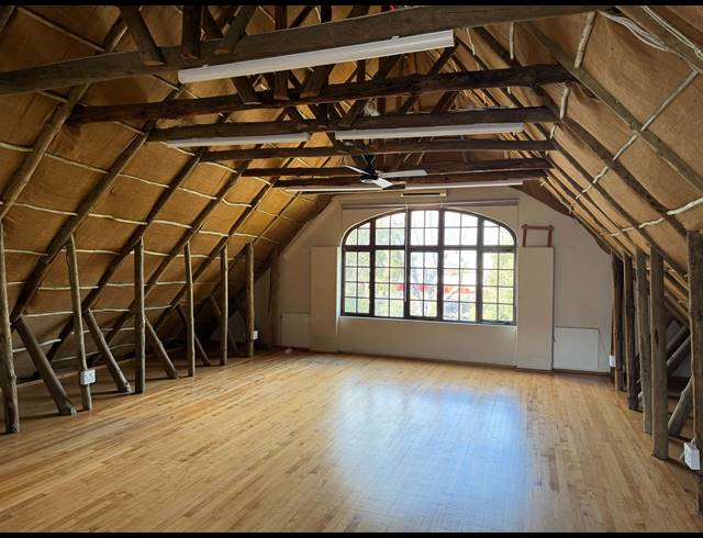 106.60M² BUILDING TO LET IN KENILWORTH